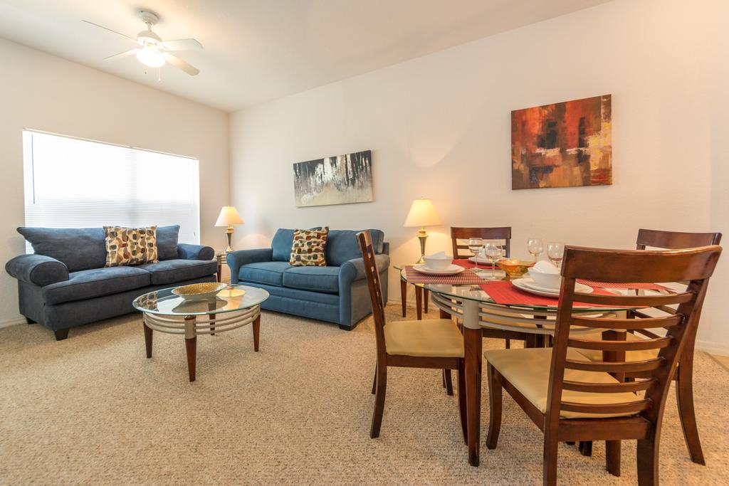 The Villas At Seven Dwarfs Lane Kissimmee Room photo